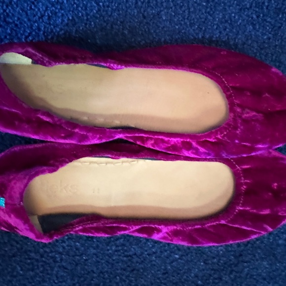 “Tyrian” Royal Purple velvet Tieks
#gameofthrones - Picture 2 of 4